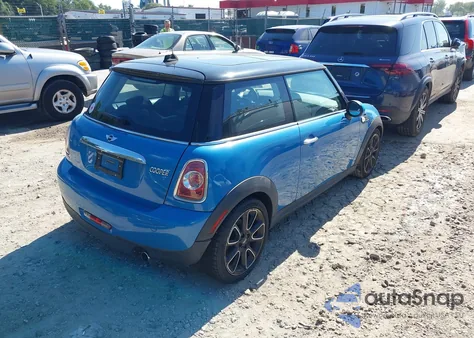 2013 Mini Hardtop Cooper из США, поврежденный, VIN WMWSU3C54DT544508